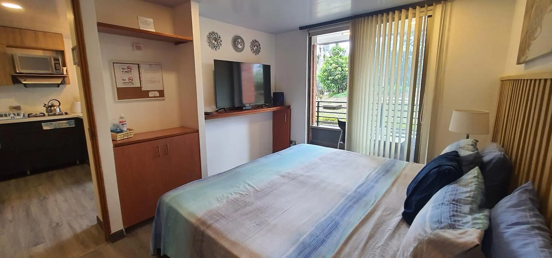 Apartamento Cerca A Plaza Mayor メデジン 0*,
